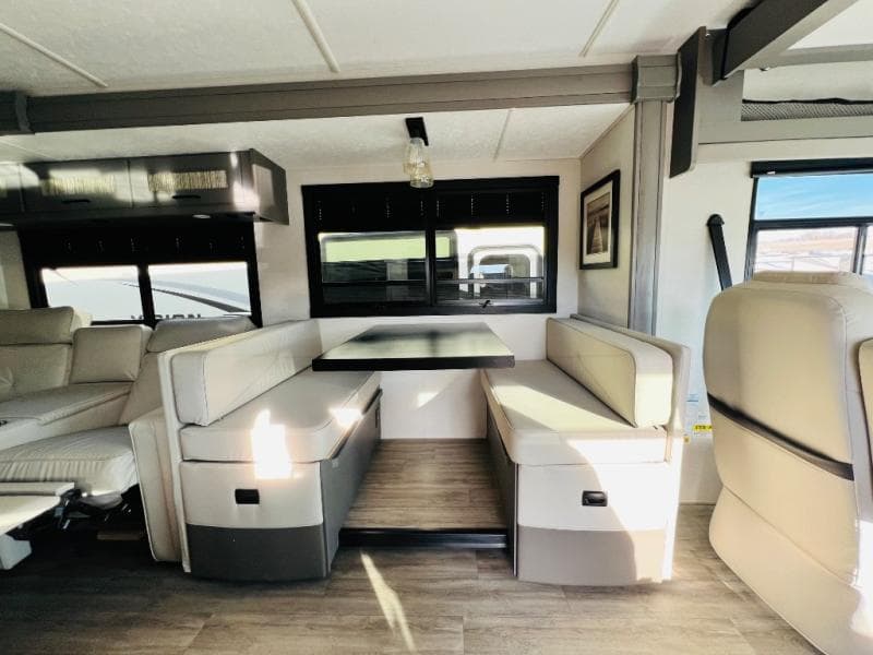 2024 Coachmen 2024 Coachmen Mirada - thumbnail 24