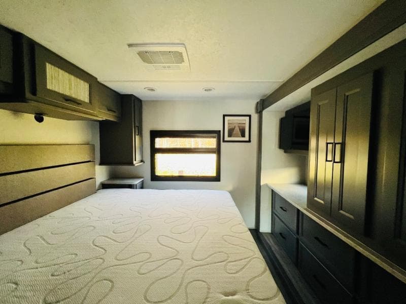 2024 Coachmen 2024 Coachmen Mirada - thumbnail 49