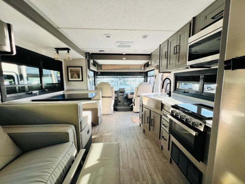 2024 Coachmen 2024 Coachmen Mirada - thumbnail 59