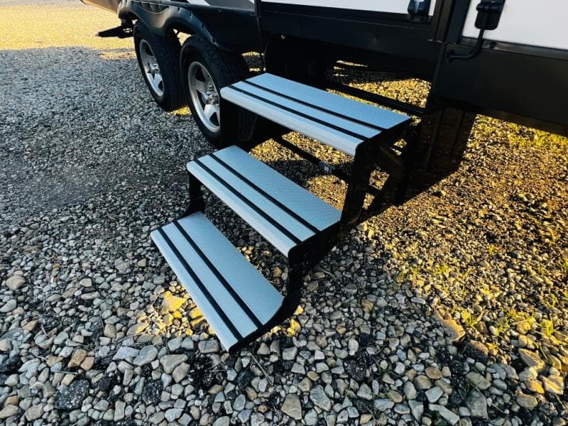 2024 Grand Design 2024 Grand Design Imagine XLS - thumbnail 9