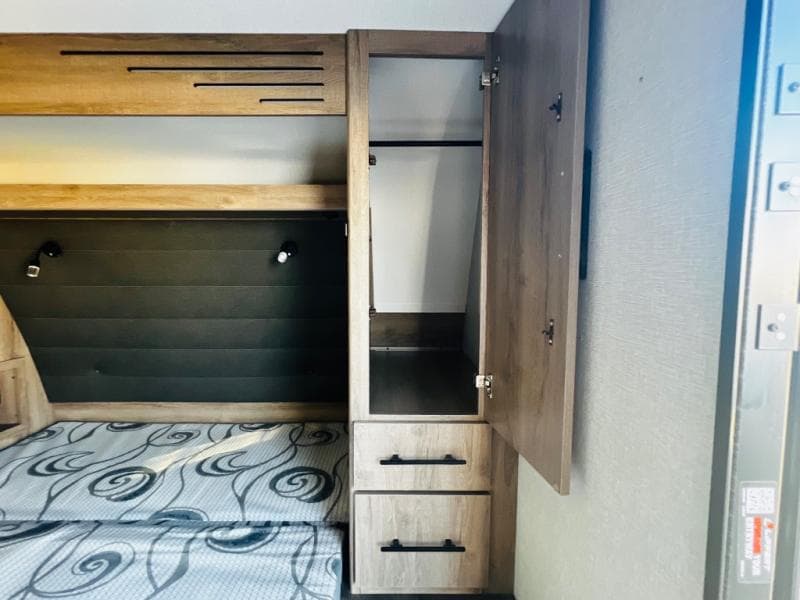 2024 Grand Design 2024 Grand Design Imagine XLS - thumbnail 17