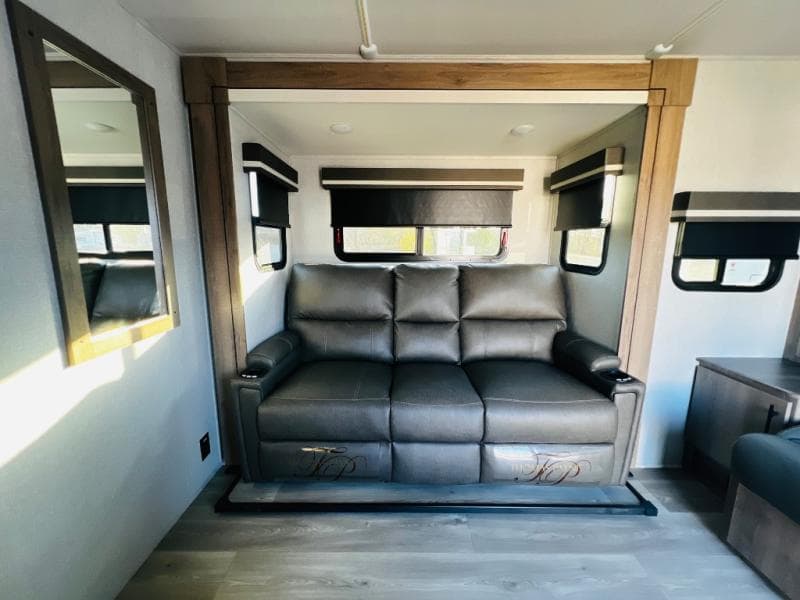 2024 Grand Design 2024 Grand Design Imagine XLS - thumbnail 18