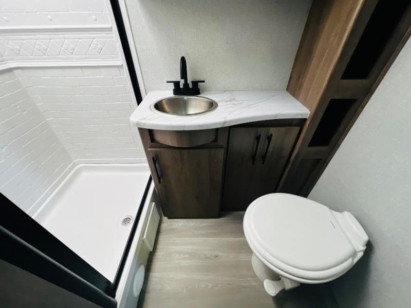 2024 Grand Design 2024 Grand Design Imagine XLS - thumbnail 25