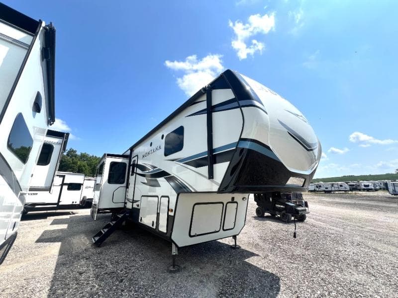 2021 Keystone 2021 Keystone Montana - thumbnail 6