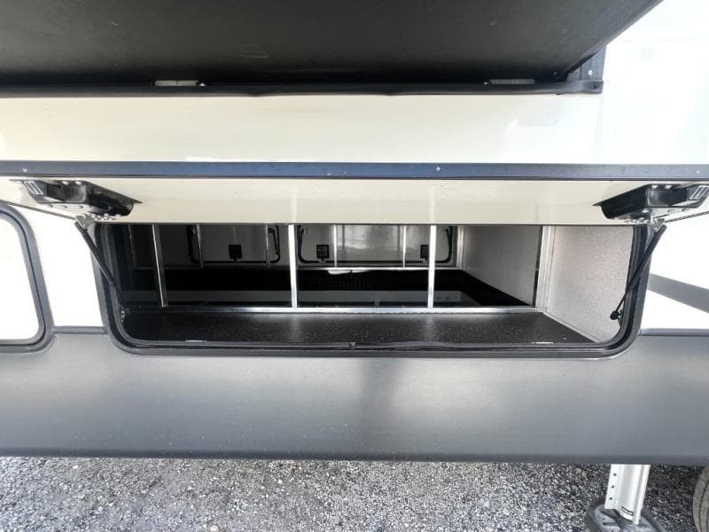 2021 Keystone 2021 Keystone Montana - thumbnail 18