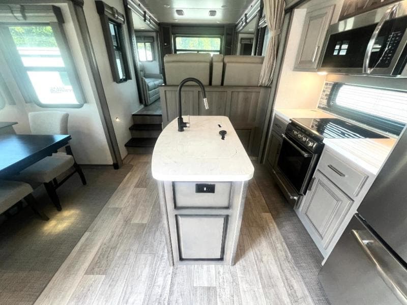 2021 Keystone 2021 Keystone Montana - thumbnail 22