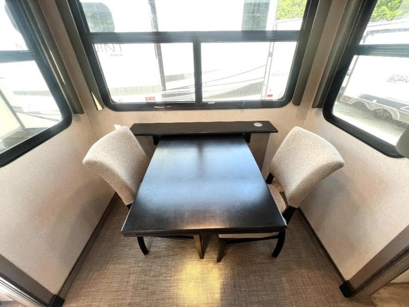 2021 Keystone 2021 Keystone Montana - thumbnail 24