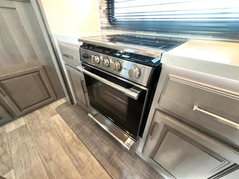 2021 Keystone 2021 Keystone Montana - thumbnail 30