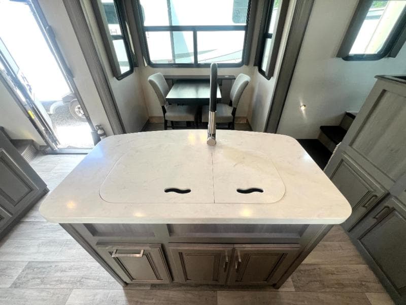 2021 Keystone 2021 Keystone Montana - thumbnail 32