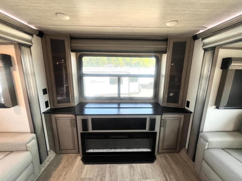 2021 Keystone 2021 Keystone Montana - thumbnail 42