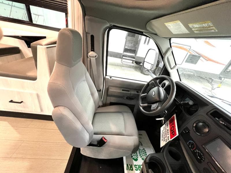 2024 East To West 2024 East To West Entrada - thumbnail 14