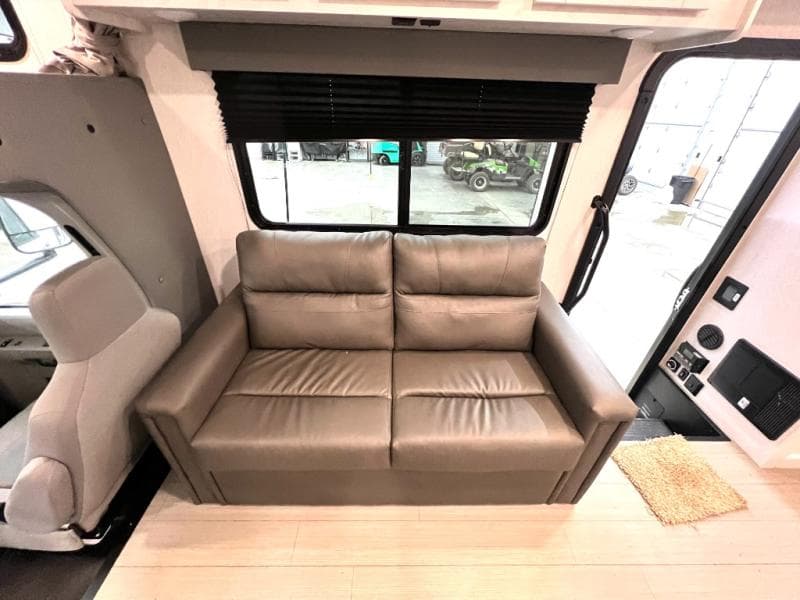 2024 East To West 2024 East To West Entrada - thumbnail 21