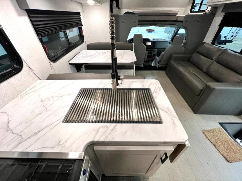 2024 East To West 2024 East To West Entrada - thumbnail 28