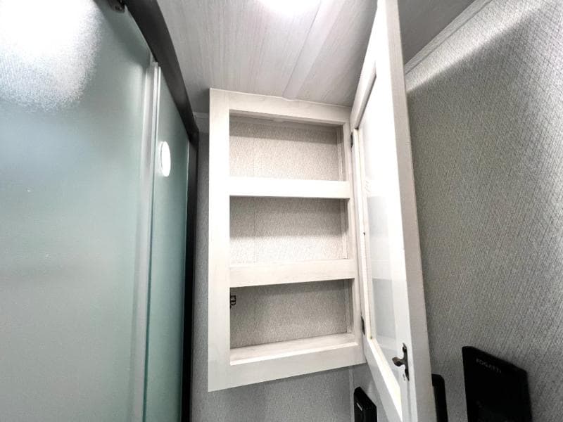 2024 East To West 2024 East To West Entrada - thumbnail 37