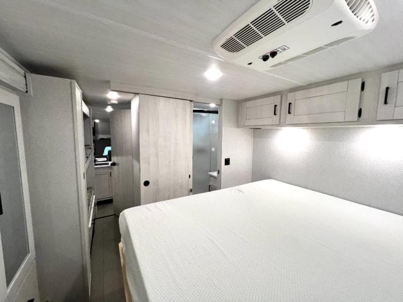 2024 East To West 2024 East To West Entrada - thumbnail 46