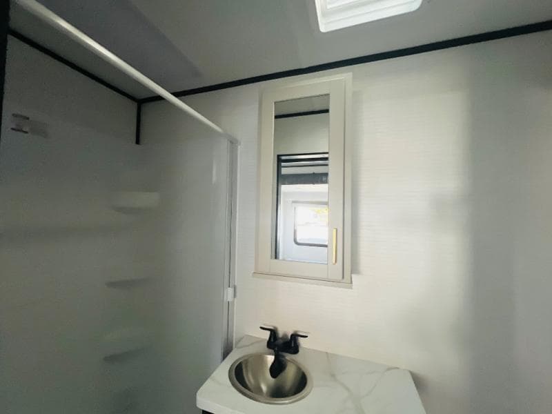 2026 Forest River 2026 Forest River Xlr Boost X Toy Hauler - thumbnail 4