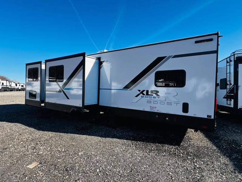 2026 Forest River 2026 Forest River Xlr Boost X Toy Hauler - thumbnail 8