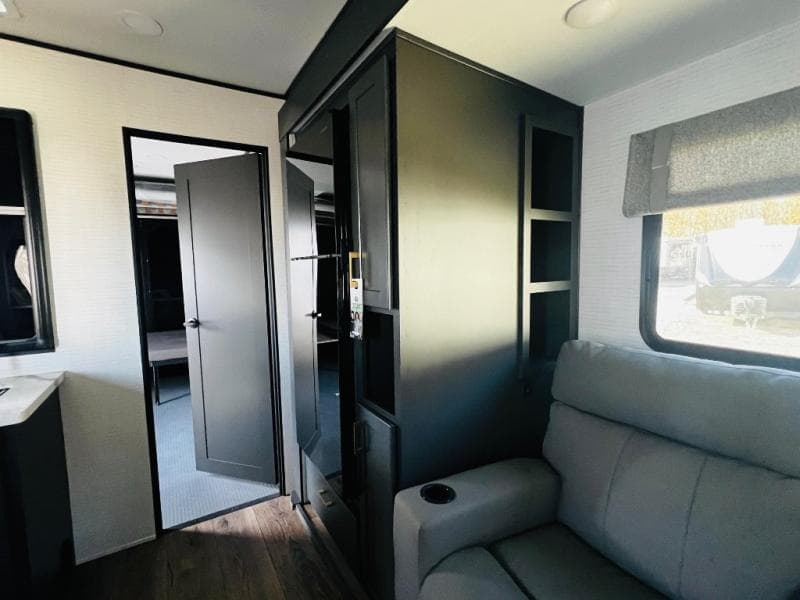 2026 Forest River 2026 Forest River Xlr Boost X Toy Hauler - thumbnail 18