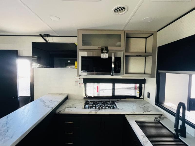 2026 Forest River 2026 Forest River Xlr Boost X Toy Hauler - thumbnail 20