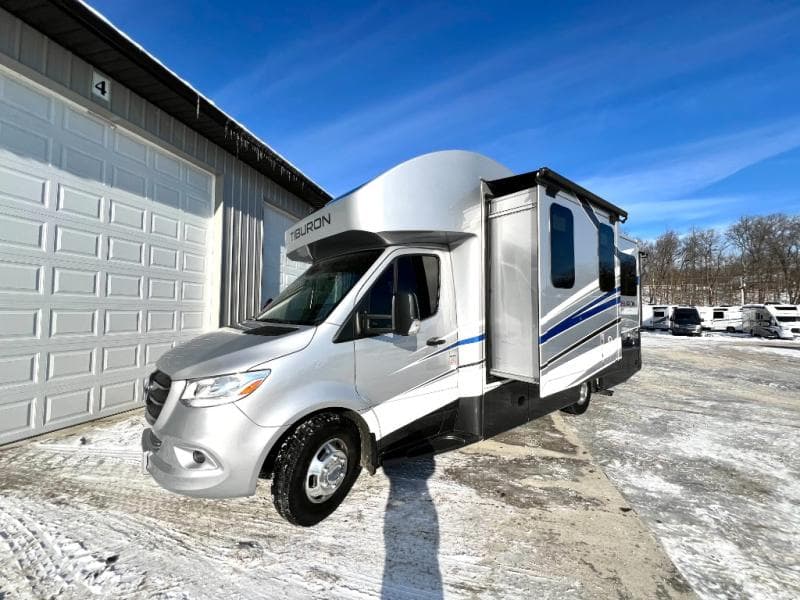 2024 Thor Motor Coach 2024 Thor Motor Coach Tiburon - thumbnail 8