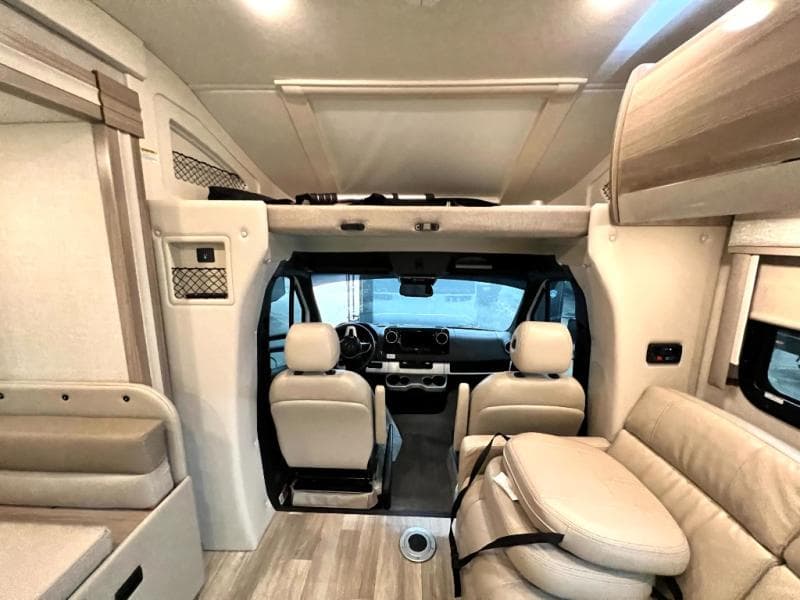 2024 Thor Motor Coach 2024 Thor Motor Coach Tiburon - thumbnail 17