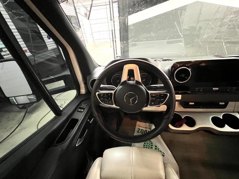 2024 Thor Motor Coach 2024 Thor Motor Coach Tiburon - thumbnail 23