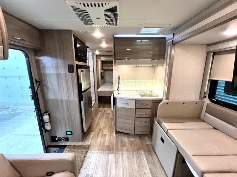 2024 Thor Motor Coach 2024 Thor Motor Coach Tiburon - thumbnail 27