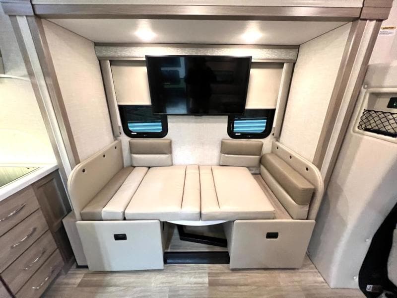 2024 Thor Motor Coach 2024 Thor Motor Coach Tiburon - thumbnail 28