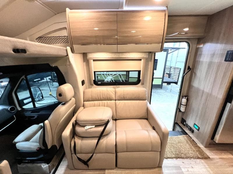 2024 Thor Motor Coach 2024 Thor Motor Coach Tiburon - thumbnail 29