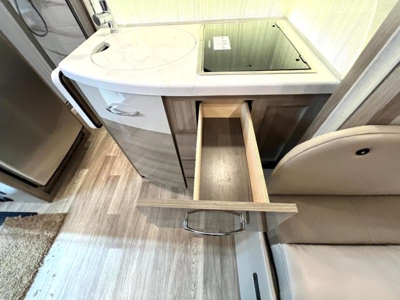 2024 Thor Motor Coach 2024 Thor Motor Coach Tiburon - thumbnail 35