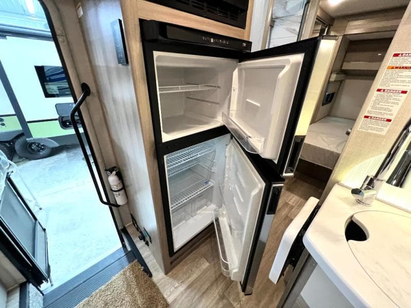 2024 Thor Motor Coach 2024 Thor Motor Coach Tiburon - thumbnail 36