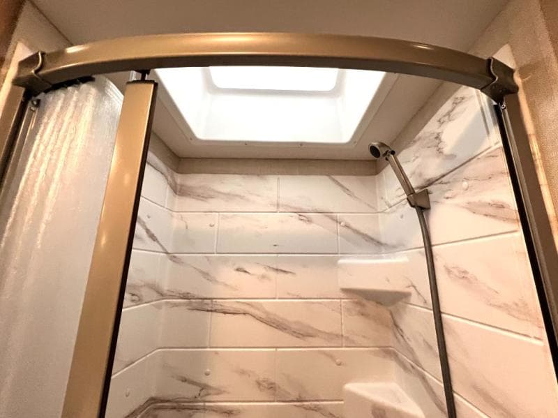 2024 Thor Motor Coach 2024 Thor Motor Coach Tiburon - thumbnail 37