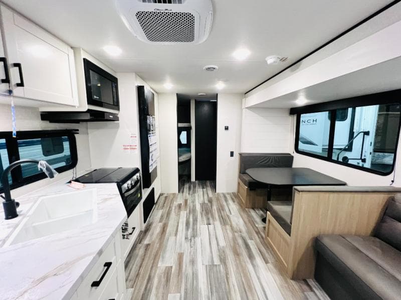 2026 Jayco 2026 Jayco Jay Flight SLX - thumbnail 17