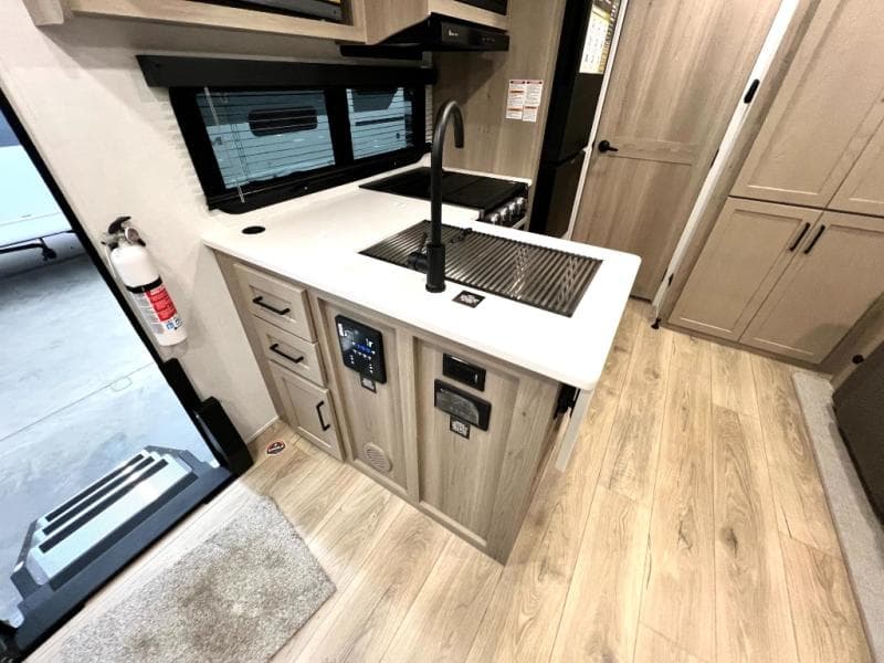 2026 Forest River 2026 Forest River Rockwood Mini Lite - thumbnail 17