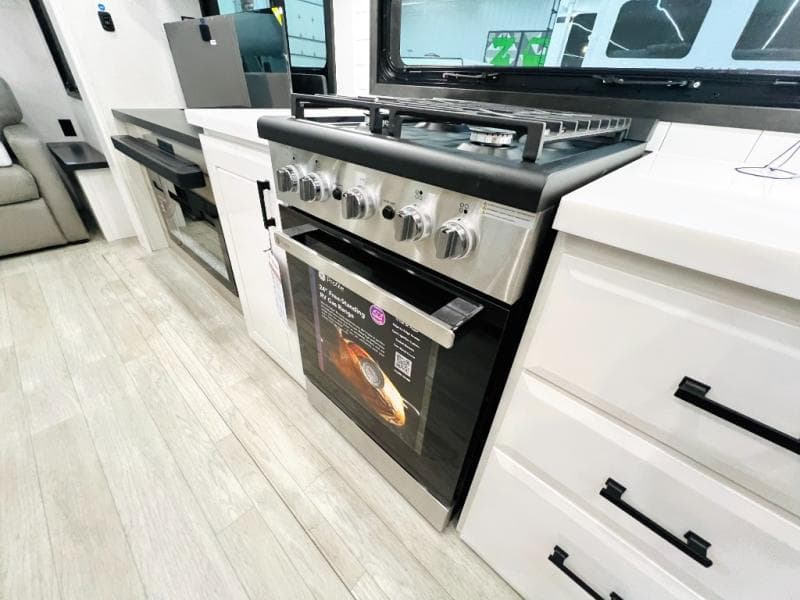 2026 Jayco 2026 Jayco Pinnacle - thumbnail 31