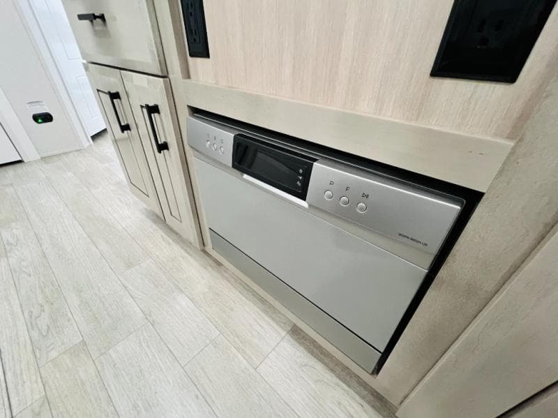 2026 Jayco 2026 Jayco Pinnacle - thumbnail 35