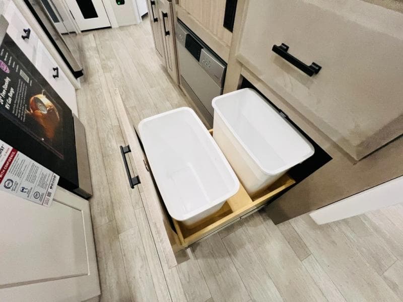 2026 Jayco 2026 Jayco Pinnacle - thumbnail 36