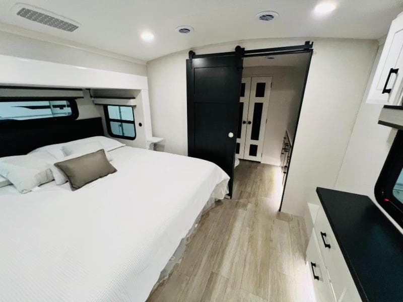 2026 Jayco 2026 Jayco Pinnacle - thumbnail 46