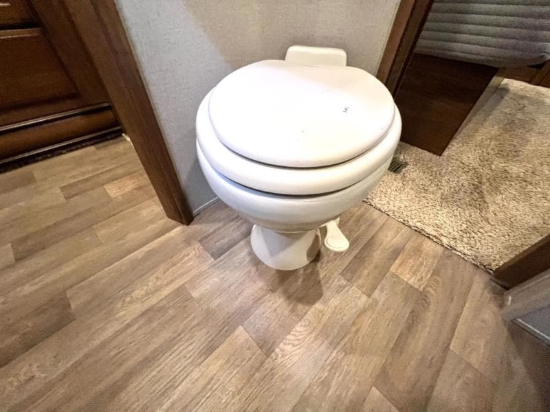 2018 Keystone 2018 Keystone Montana - thumbnail 31