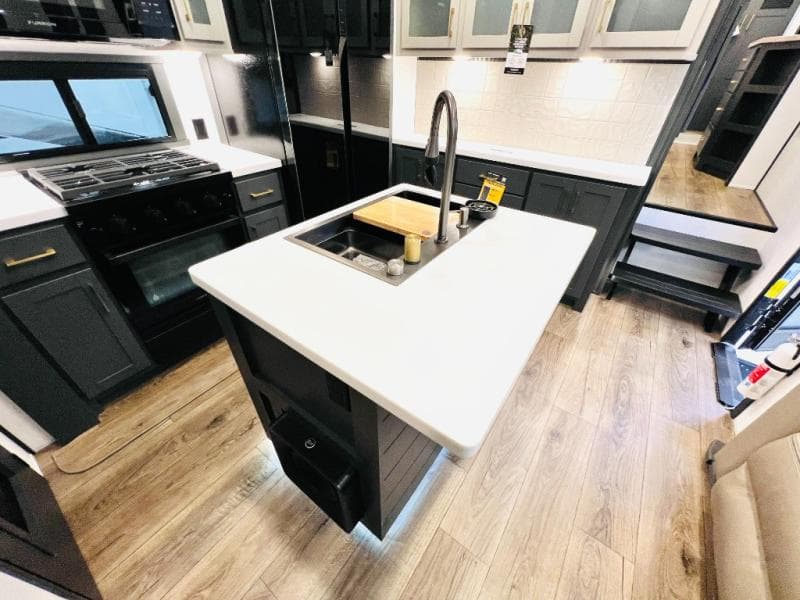 2026 Forest River 2026 Forest River Xlr Nitro Toy Hauler - thumbnail 20