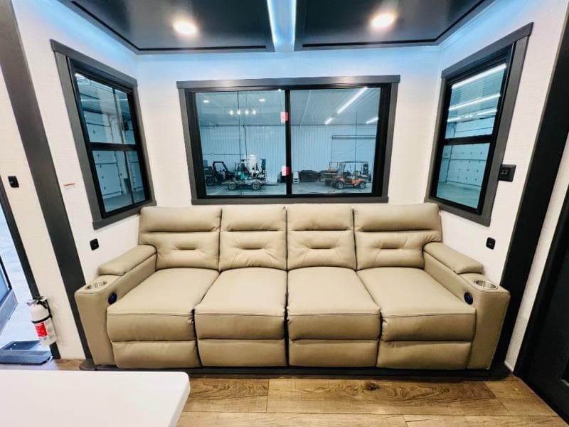 2026 Forest River 2026 Forest River Xlr Nitro Toy Hauler - thumbnail 21