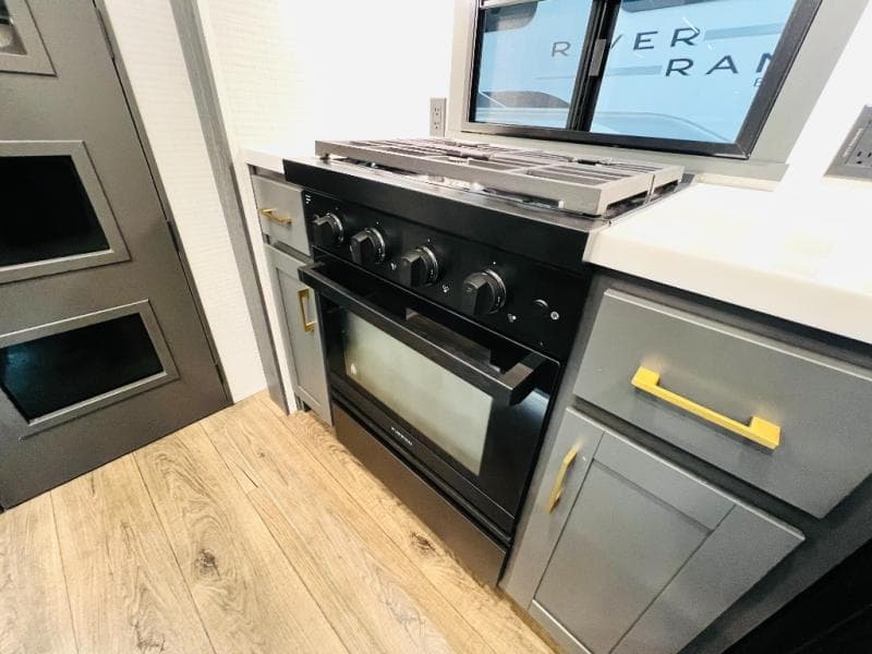 2026 Forest River 2026 Forest River Xlr Nitro Toy Hauler - thumbnail 30