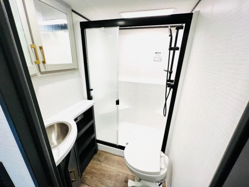 2026 Forest River 2026 Forest River Xlr Nitro Toy Hauler - thumbnail 37