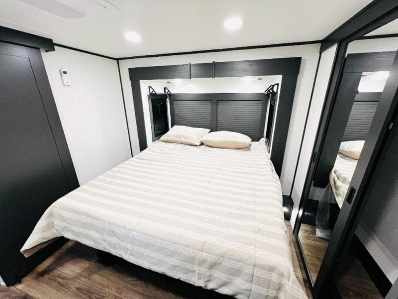 2026 Forest River 2026 Forest River Xlr Nitro Toy Hauler - thumbnail 48