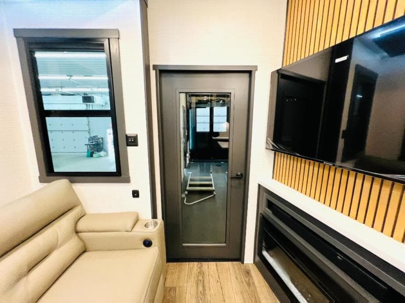 2026 Forest River 2026 Forest River Xlr Nitro Toy Hauler - thumbnail 52