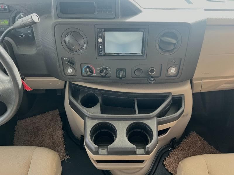 2017 Coachmen 2017 Coachmen Freelander - thumbnail 9