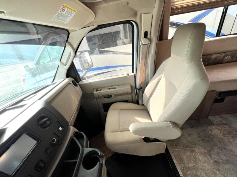 2017 Coachmen 2017 Coachmen Freelander - thumbnail 10