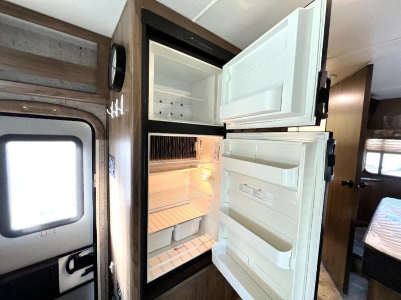 2017 Coachmen 2017 Coachmen Freelander - thumbnail 29