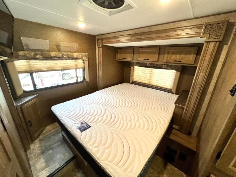 2017 Coachmen 2017 Coachmen Freelander - thumbnail 31