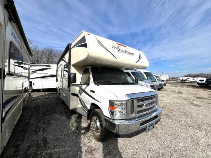 2017 Coachmen 2017 Coachmen Freelander - thumbnail 40